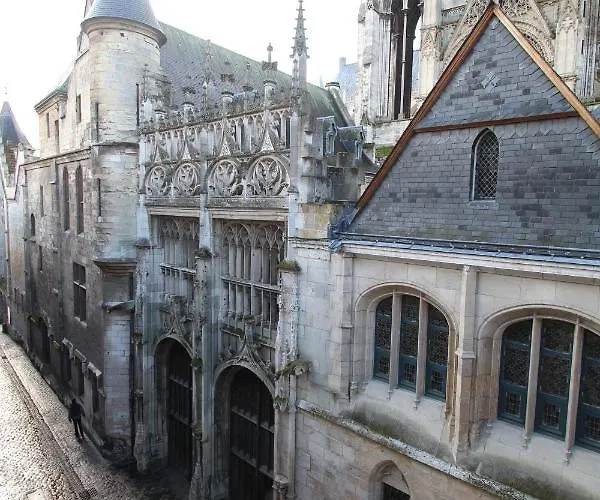 F2 De Charme Au Coeur De Rouen, Vu Unique Sur La Cathedrale Ρουέν